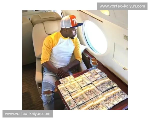 金钱与荷尔蒙的巅峰博弈：梅威瑟VS嘴炮，那条镶满钻戒的金腰带究竟归谁？